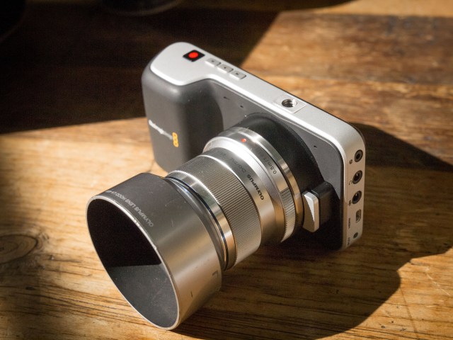 使用Olympus m4/3 45mm F1.8B鏡頭的BMD口袋電影機(BMPCC)