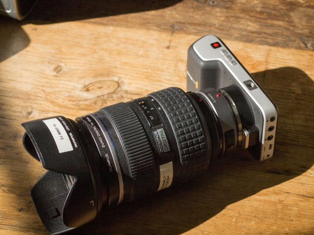 傳說中的Olympus F2 14-35變焦鏡頭,Focus可用但是iris還不行。